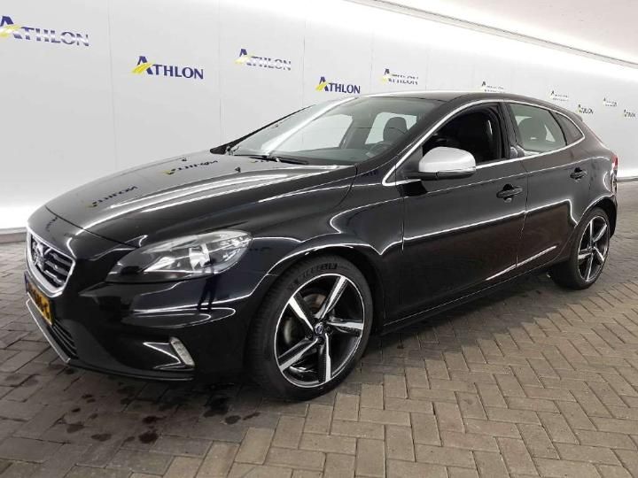 VOLVO V40 2015 yv1mv7431g2318597