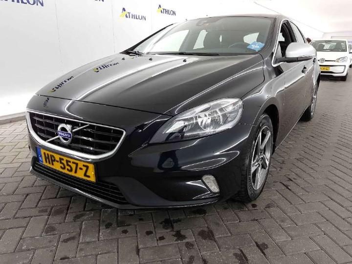 VOLVO V40 2015 yv1mv7431g2318615