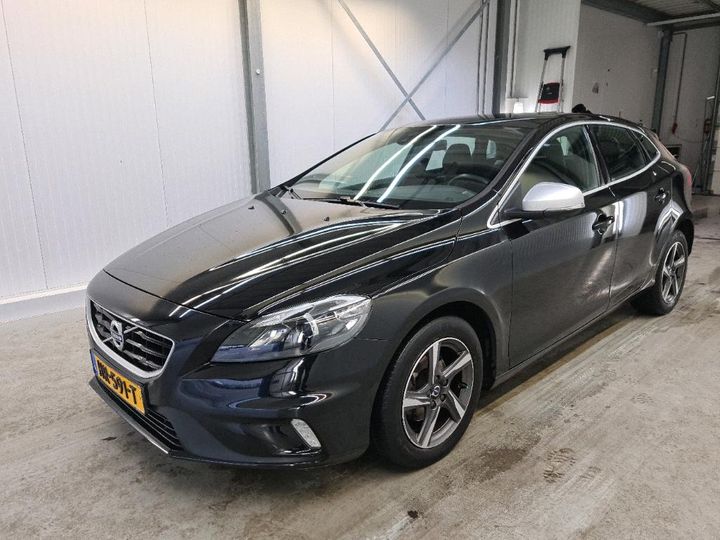 VOLVO V40 2015 yv1mv7431g2318714