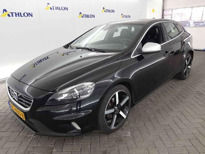 VOLVO V40 2015 yv1mv7431g2318954