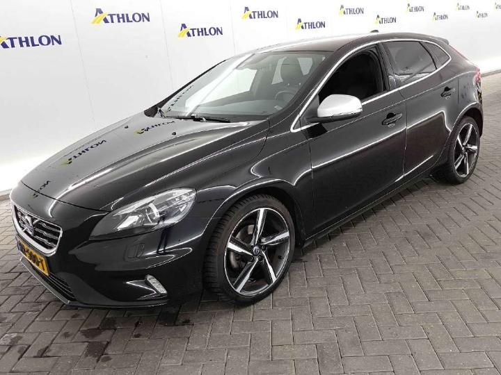 VOLVO V40 2015 yv1mv7431g2319197