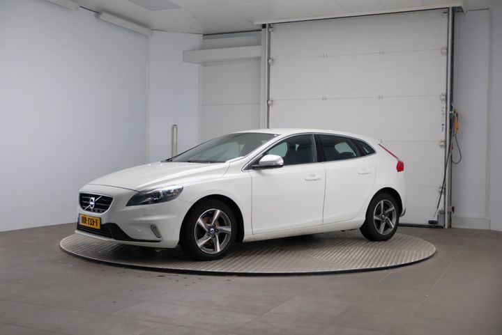 VOLVO V40 2015 yv1mv7431g2319227