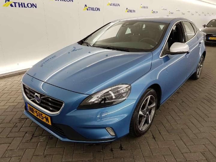 VOLVO V40 2015 yv1mv7431g2319257