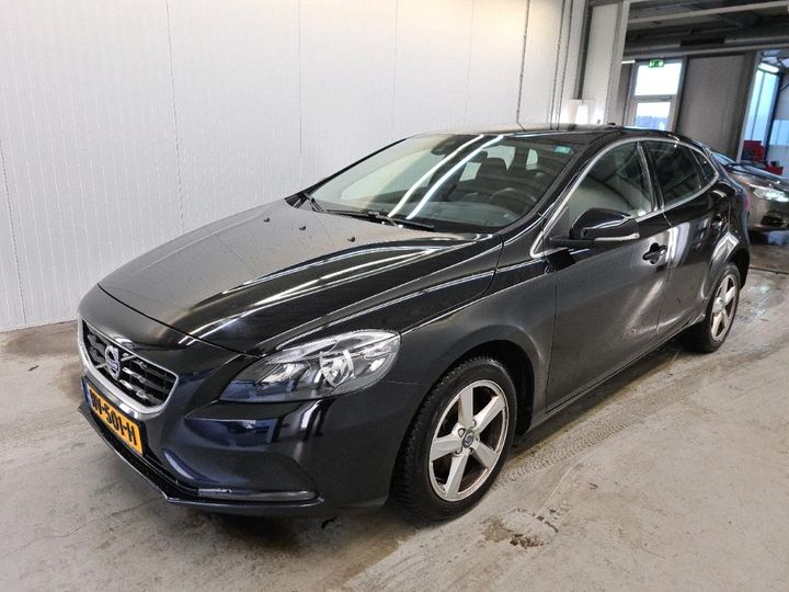 VOLVO V40 2015 yv1mv7431g2319518