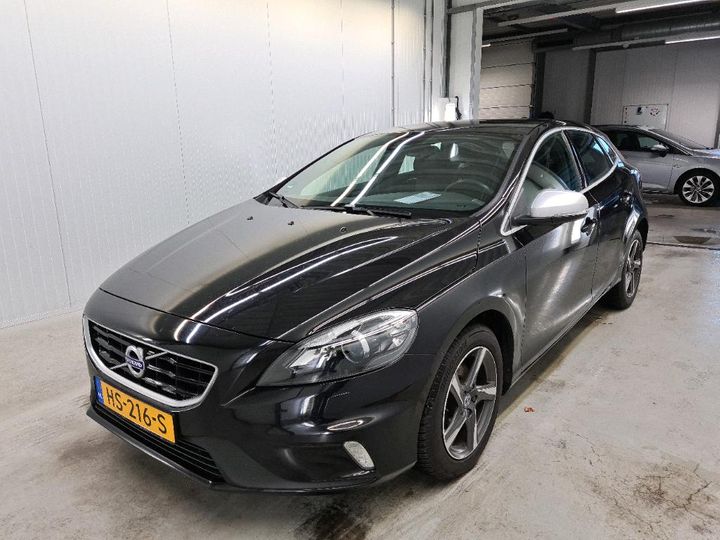 VOLVO V40 2015 yv1mv7431g2319603