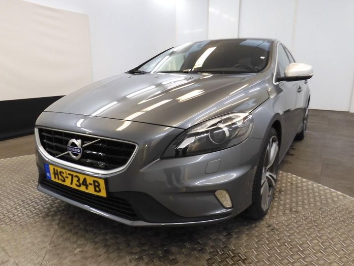 VOLVO V40 2015 yv1mv7431g2319653