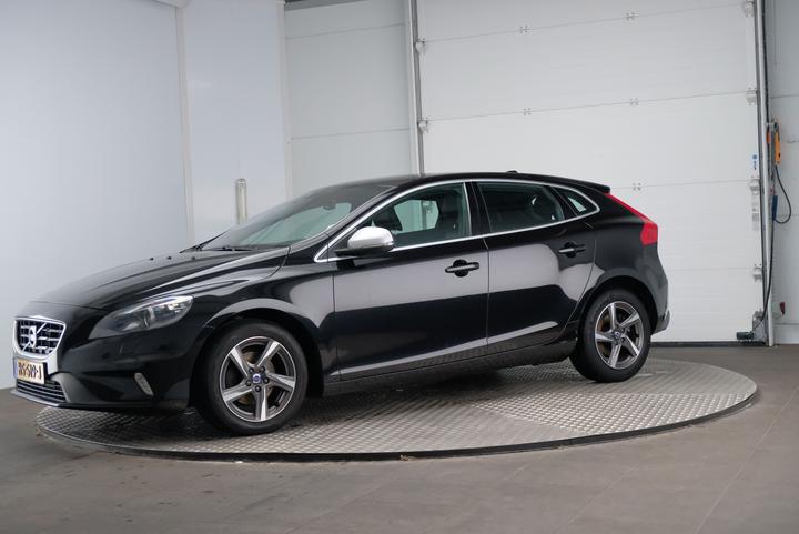 VOLVO V40 2015 yv1mv7431g2319756