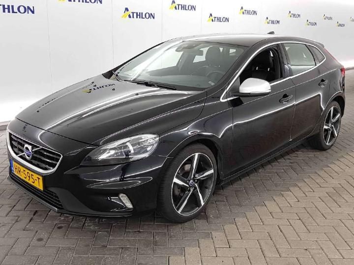 VOLVO V40 2015 yv1mv7431g2319900