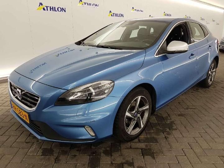 VOLVO V40 2015 yv1mv7431g2319945