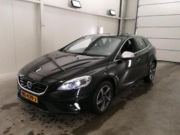 VOLVO V40 2015 yv1mv7431g2319987