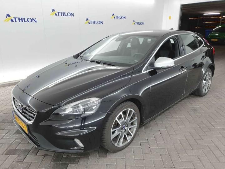 VOLVO V40 2015 yv1mv7431g2319992