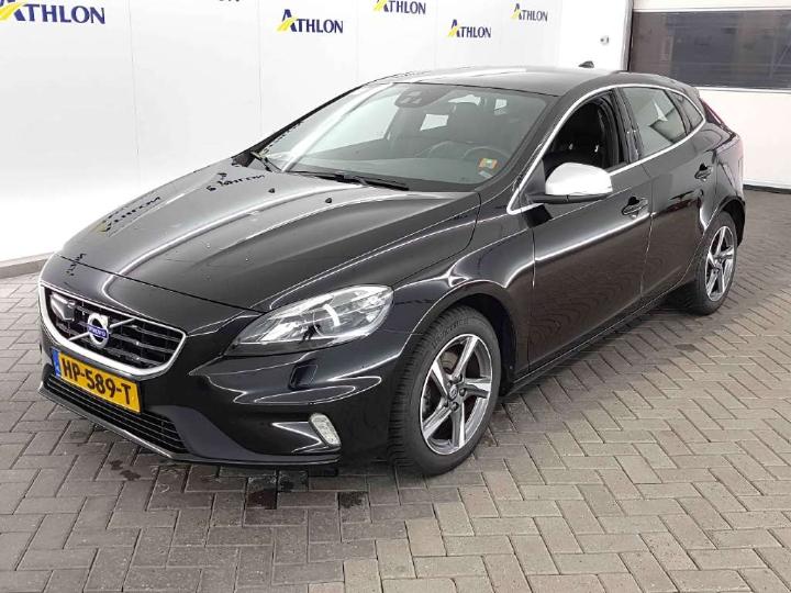 VOLVO V40 2015 yv1mv7431g2320895