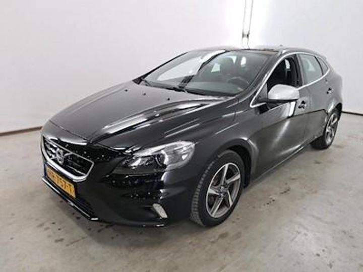 VOLVO V40 2015 yv1mv7431g2320994