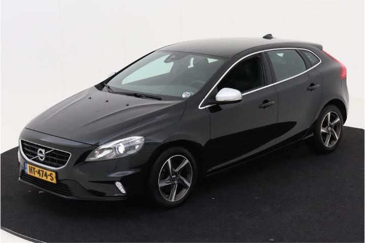 VOLVO V40 2015 yv1mv7431g2321095