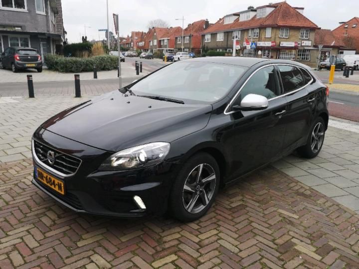 VOLVO V40 2015 yv1mv7431g2321222