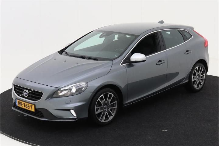 VOLVO V40 2015 yv1mv7431g2321245