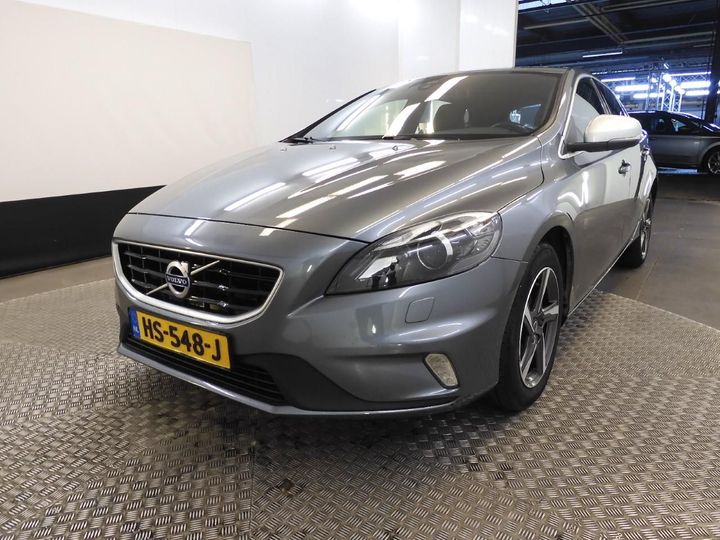 VOLVO V40 2015 yv1mv7431g2321253