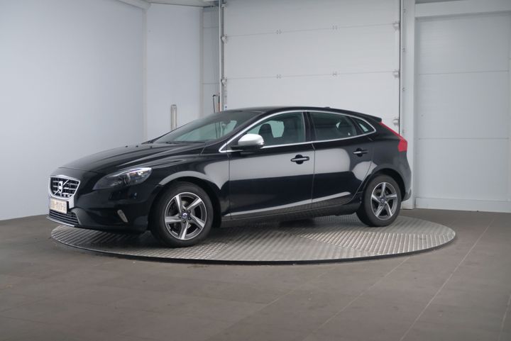 VOLVO V40 2015 yv1mv7431g2321277