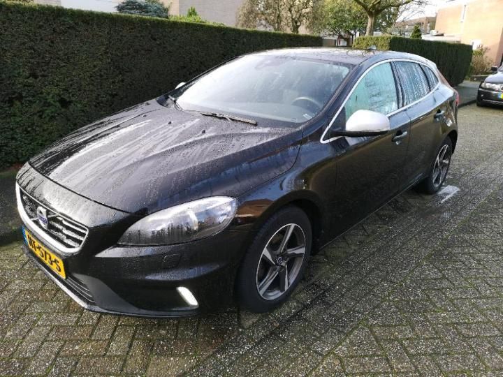 VOLVO V40 2015 yv1mv7431g2321365