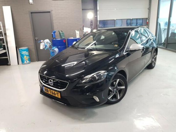 VOLVO V40 2015 yv1mv7431g2321367