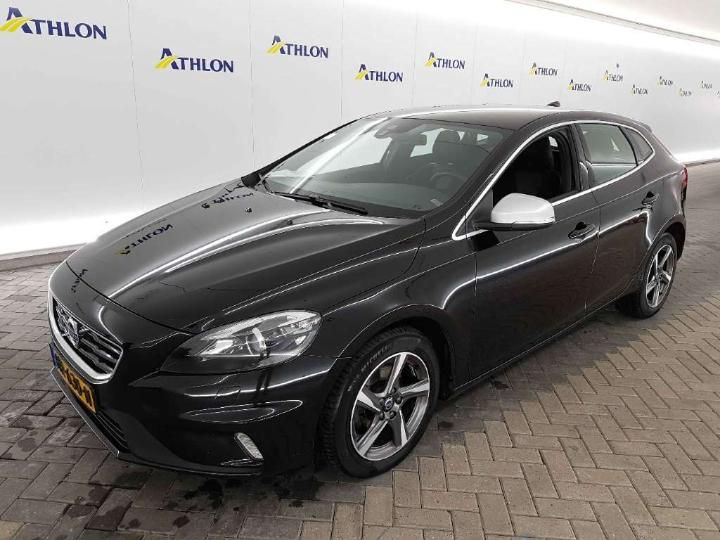 VOLVO V40 2015 yv1mv7431g2321530