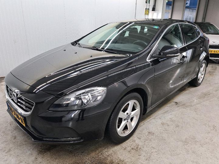 VOLVO V40 2015 yv1mv7431g2321801