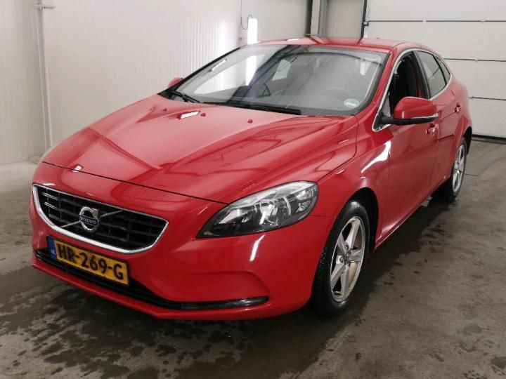 VOLVO V40 2015 yv1mv7431g2321807