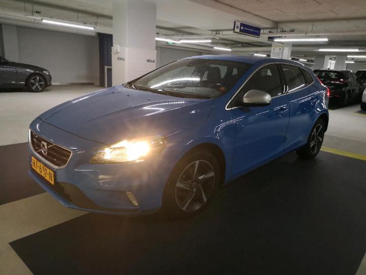 VOLVO V40 2015 yv1mv7431g2322061