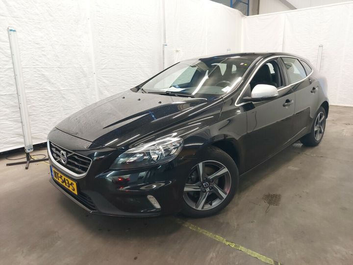 VOLVO V40 2015 yv1mv7431g2322127