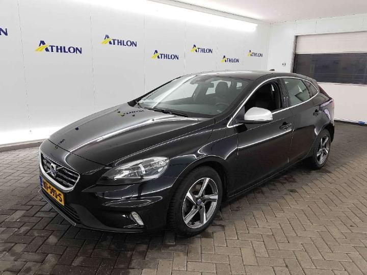 VOLVO V40 2015 yv1mv7431g2322240