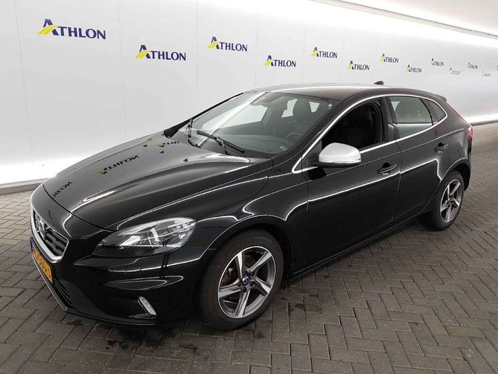 VOLVO V40 2015 yv1mv7431g2322461