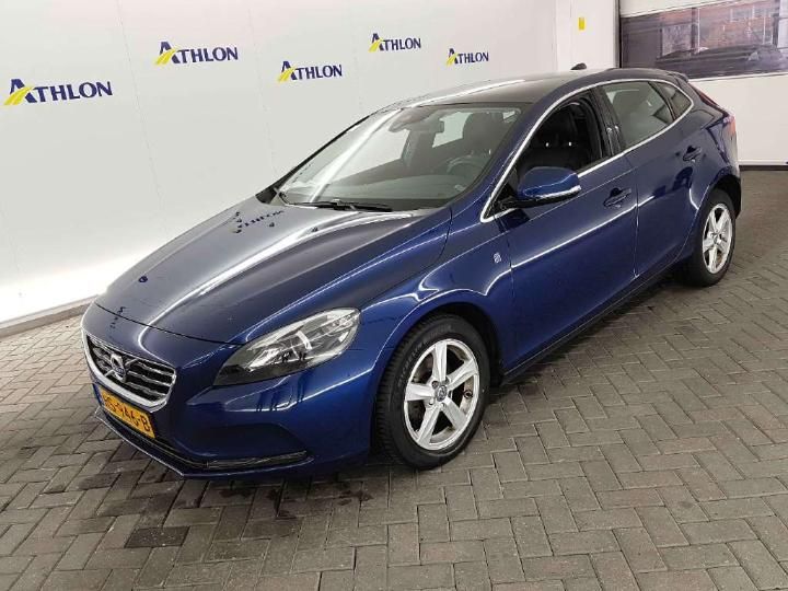 VOLVO V40 2015 yv1mv7431g2322616