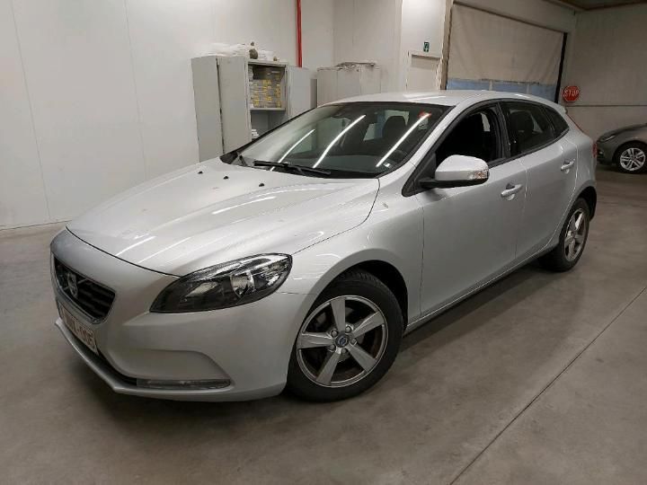 VOLVO V40 2016 yv1mv7431g2322878