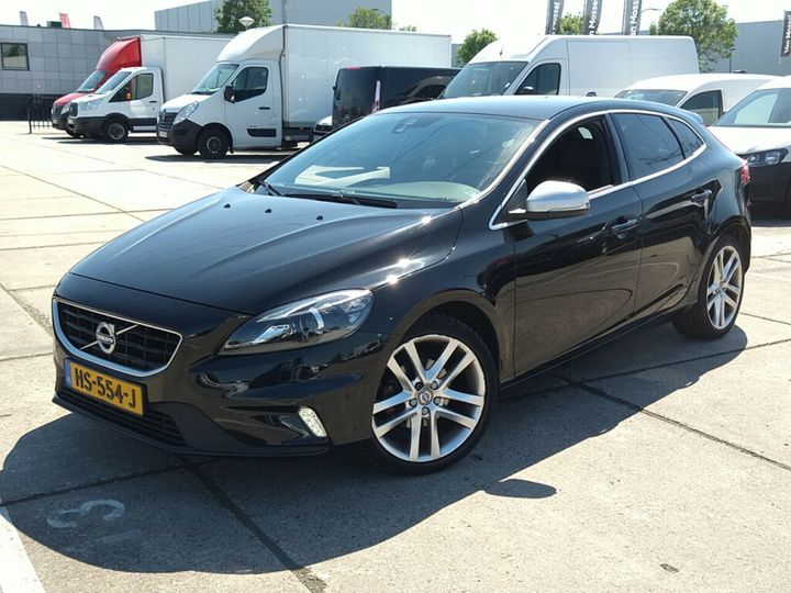 VOLVO V40 2015 yv1mv7431g2322879