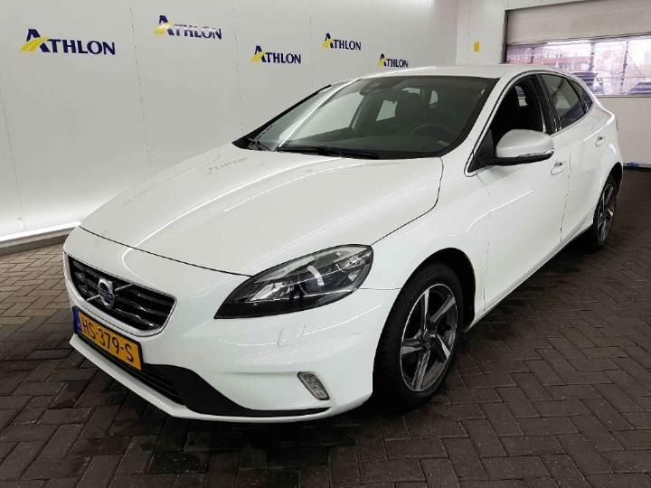 VOLVO V40 2015 yv1mv7431g2322978