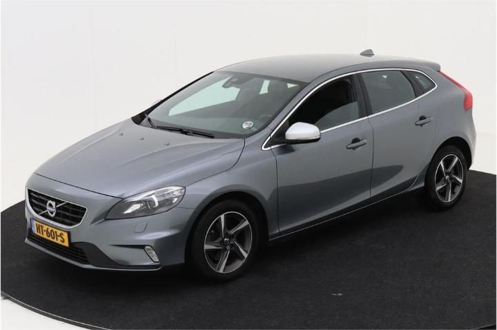 VOLVO V40 2015 yv1mv7431g2323048