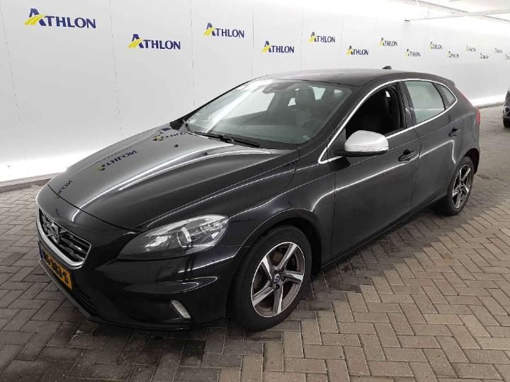 VOLVO V40 2015 yv1mv7431g2323087