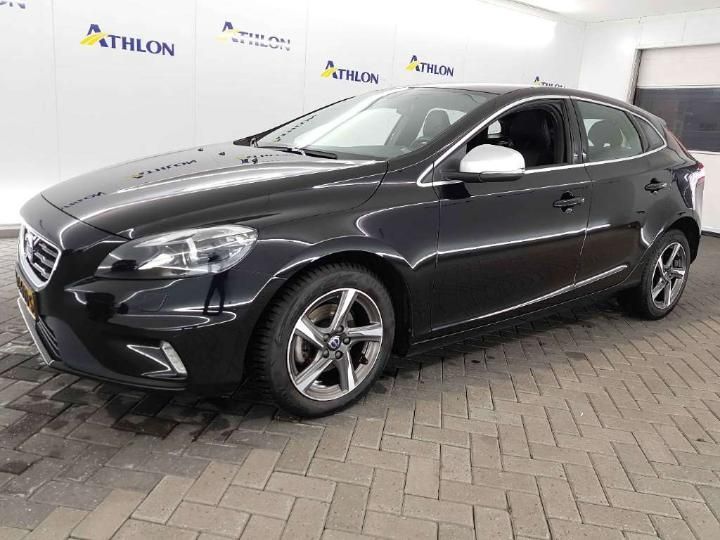 VOLVO V40 2015 yv1mv7431g2323173