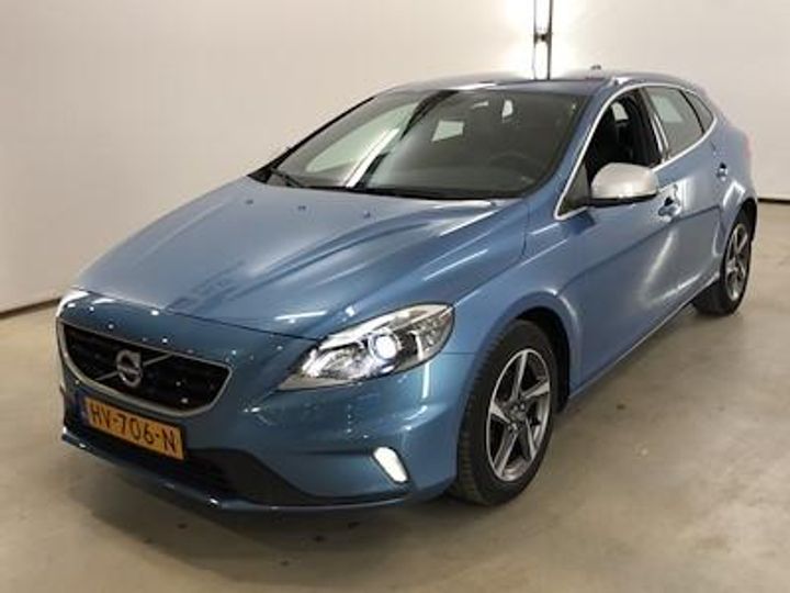 VOLVO V40 2015 yv1mv7431g2323178