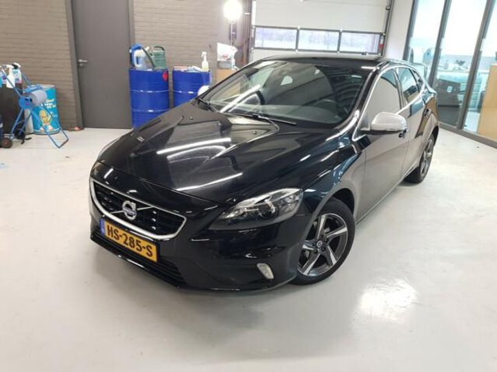 VOLVO V40 2015 yv1mv7431g2323236