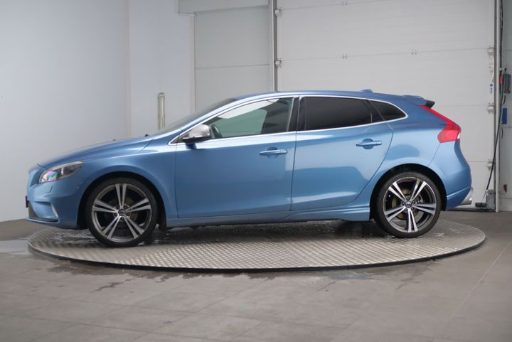 VOLVO V40 2015 yv1mv7431g2323481