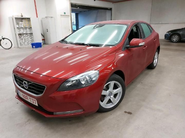 VOLVO V40 2016 yv1mv7431g2324450