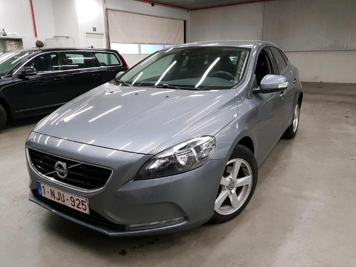 VOLVO V40 2016 yv1mv7431g2330457