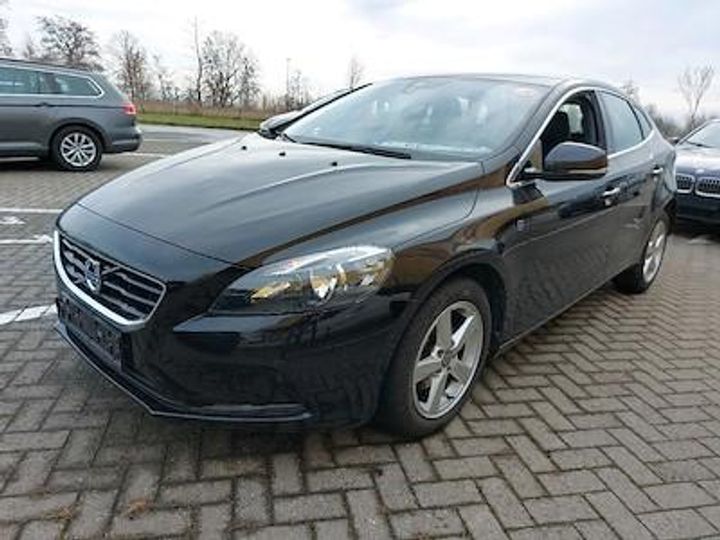 VOLVO V40 DIESEL - 2016 2016 yv1mv7431g2332322