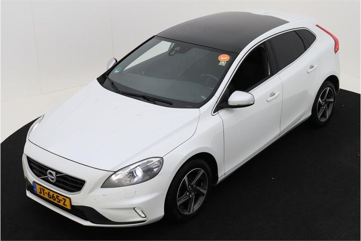 VOLVO V40 2016 yv1mv7431g2336557