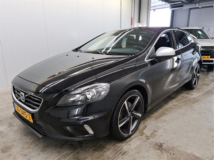 VOLVO V40 2016 yv1mv7431g2337652