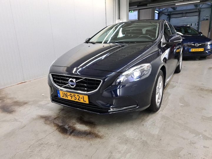 VOLVO V40 2016 yv1mv7431g2344867