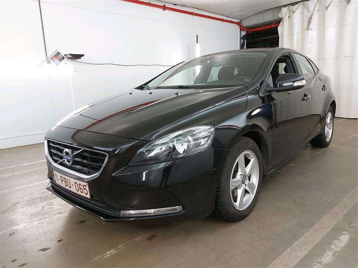 VOLVO V40 2016 yv1mv7431g2347368