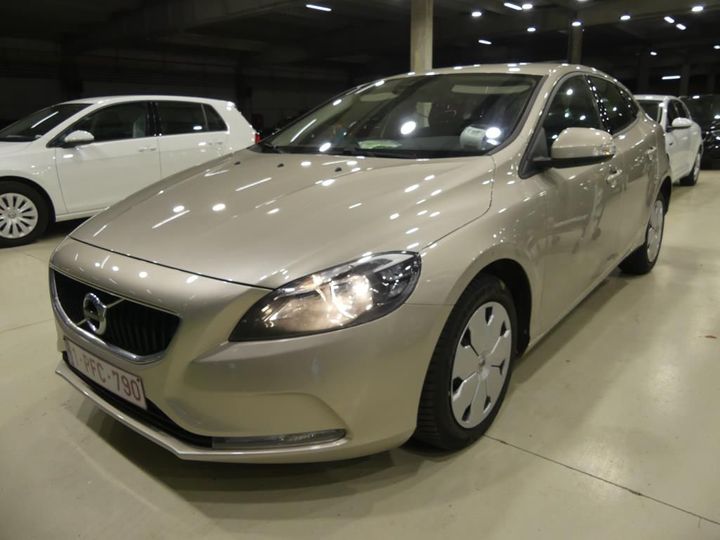 VOLVO V40 2016 yv1mv7431h2360873