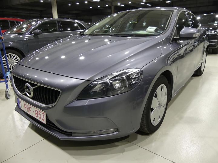 VOLVO V40 2016 yv1mv7431h2361150